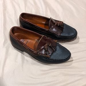 Allen Edmonds size 8 1/2D black and brown Nashua loafers